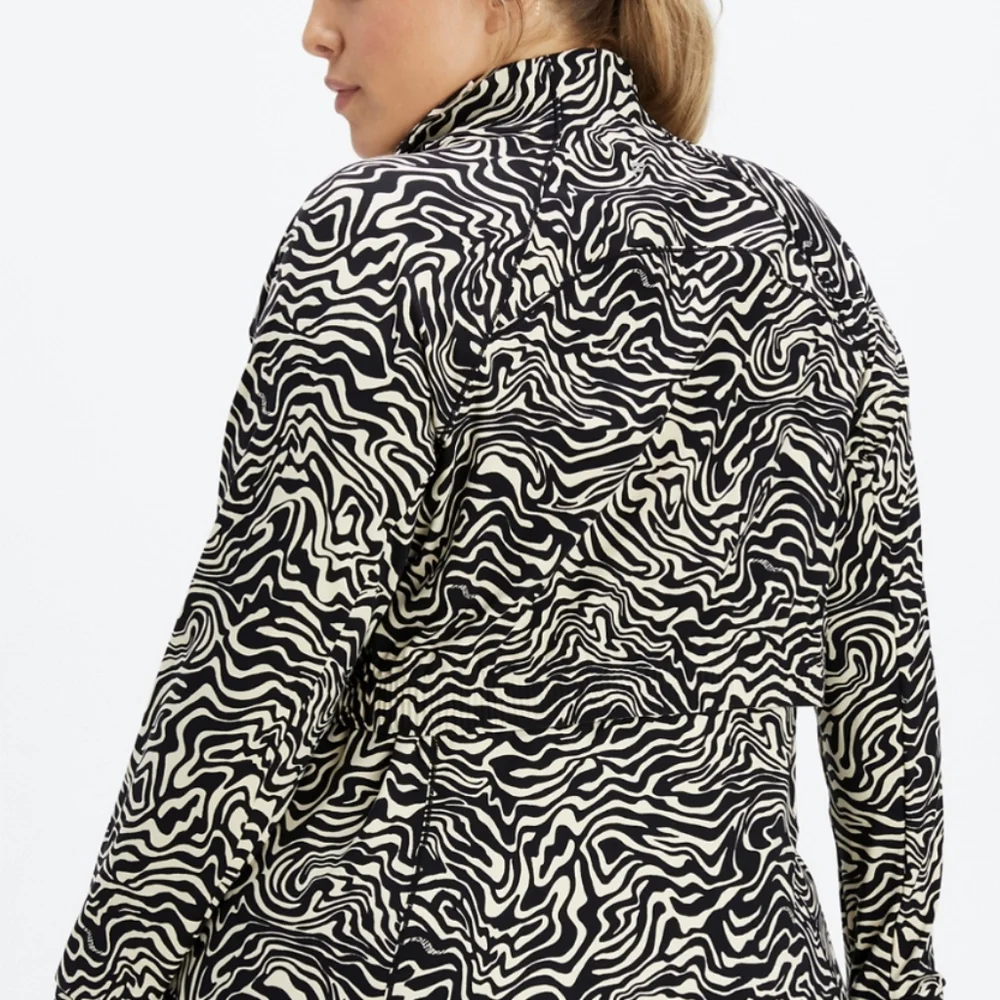 Fabletics Trinity Performance Jacket - Picture 2 of 4